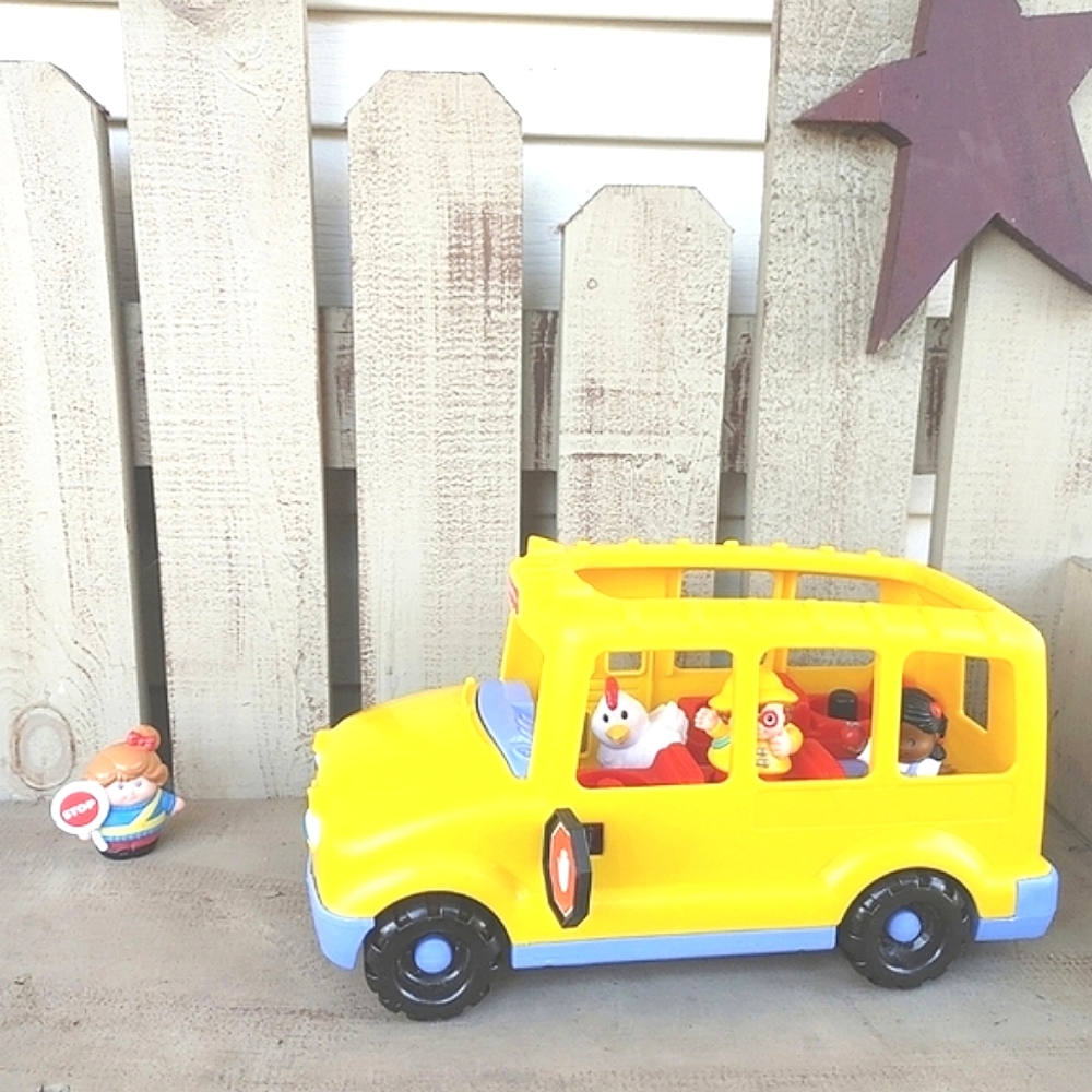 Vtg Fisher Price Little People Yellow School Bus Trolley 7 People Chicken 2 Cars